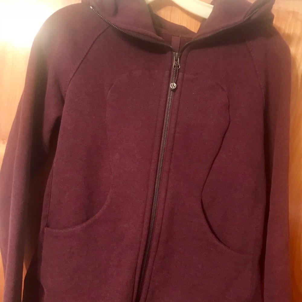 Lululemon Pleat to Street hoodie
